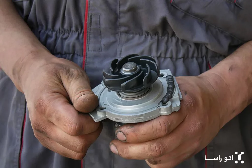 تعویض واتر پمپ خودرو
