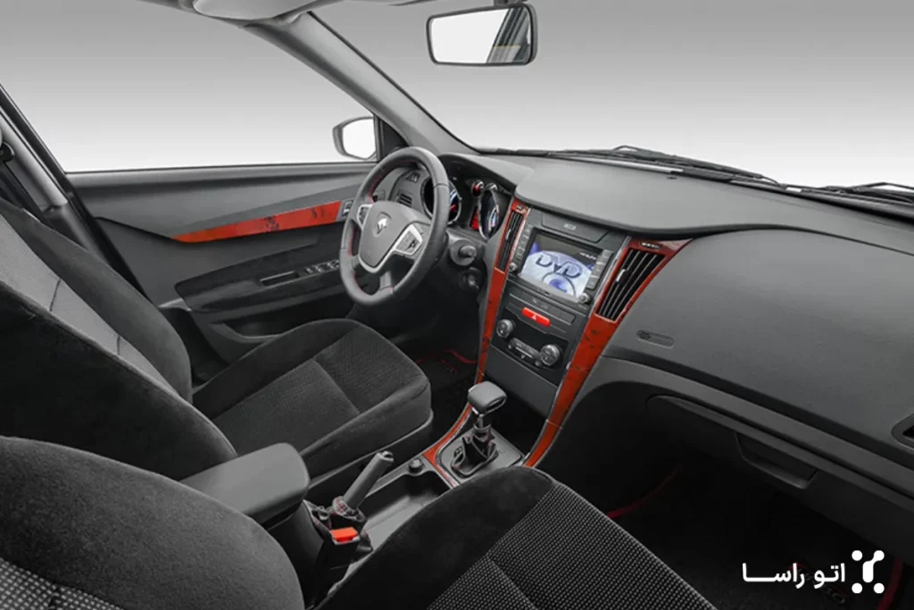 عکس داخل ماشین دنا پلاس توربو دنده ای