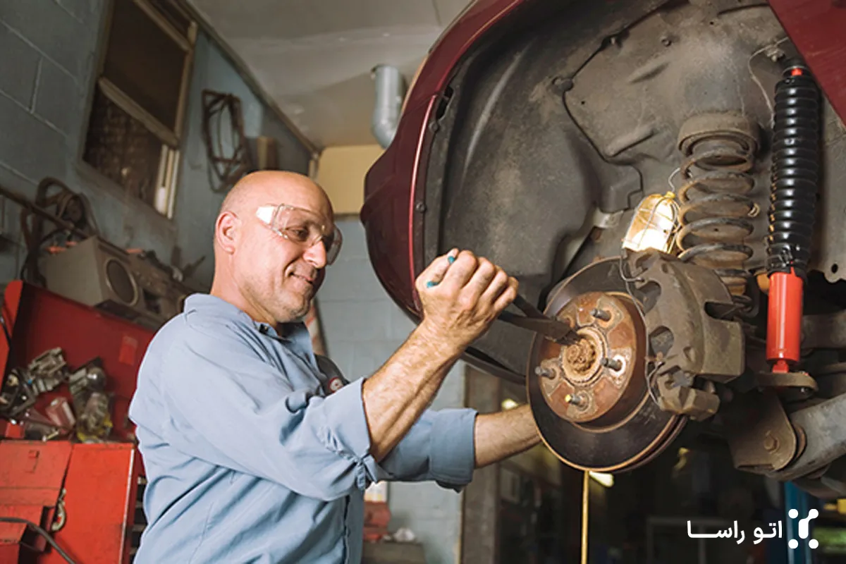 هوا کشیدن بوستر ترمز چگونه است؟